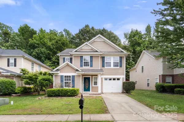 14010 Pinyon Pine LN, Charlotte, NC 28215