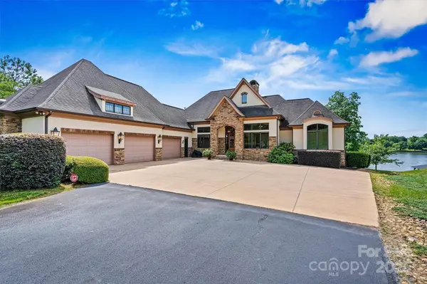 6205 Plantation Pointe DR, Granite Falls, NC 28630