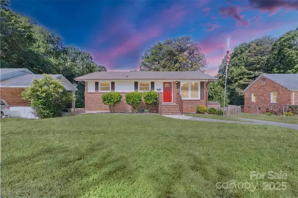 3400 Barfield DR, Charlotte, NC 28217