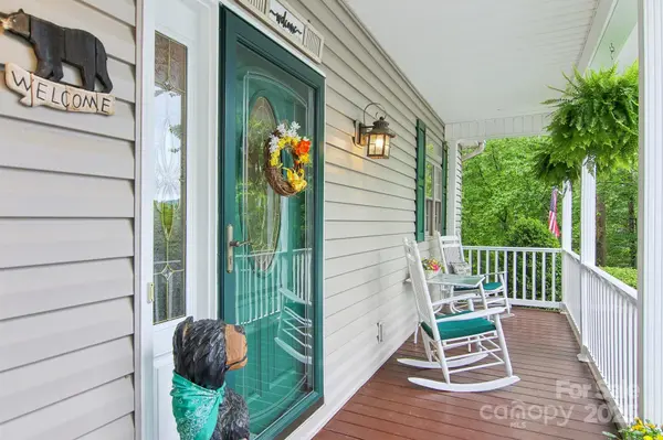 310 Jonathan Creek DR, Etowah, NC 28729