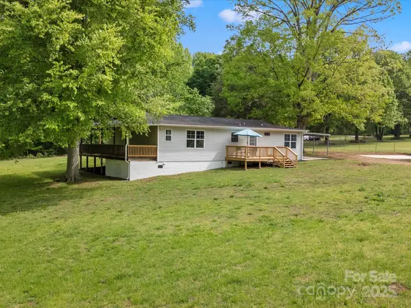 195 Bluebird LN, Salisbury, NC 28146