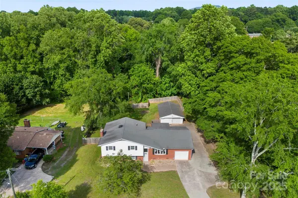 1822 N New Hope RD, Gastonia, NC 28054