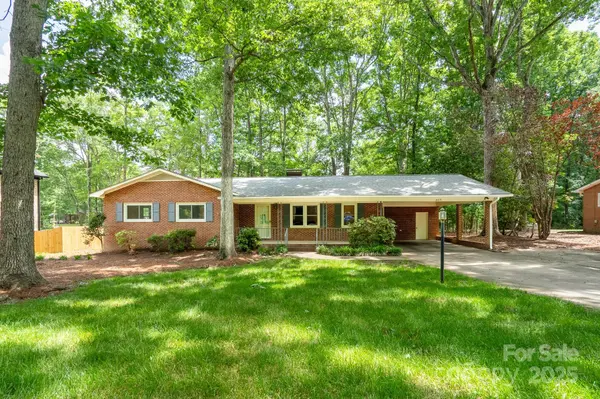 403 Cherrywood LN, Albemarle, NC 28001