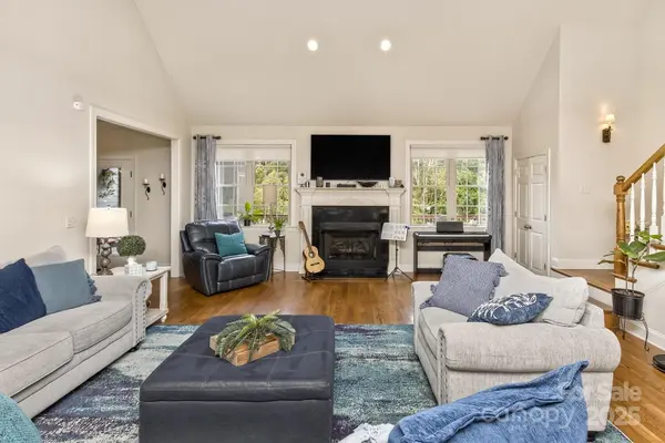 33 Stone House RD, Arden, NC 28704