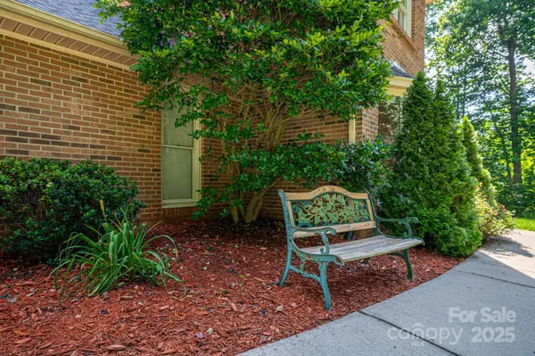3513 Briarcliff Acres DR, Lincolnton, NC 28092