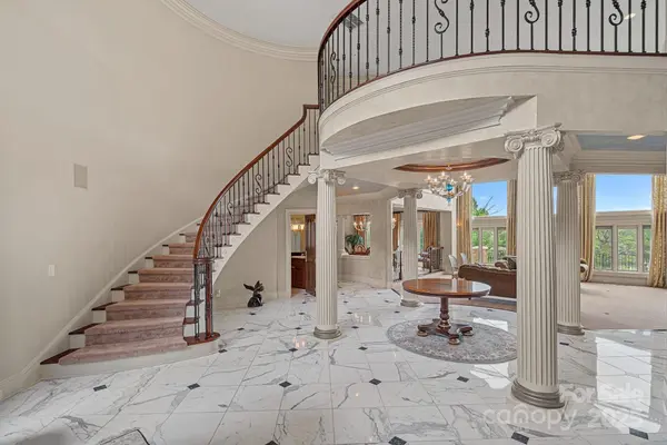 8800 Covey Rise CT, Charlotte, NC 28226