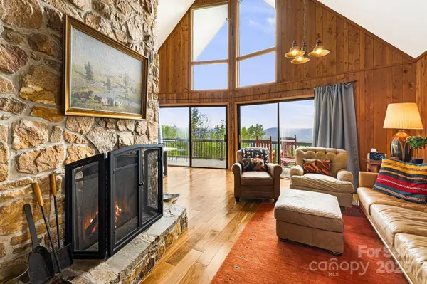 871 Rich Knob RD, Little Switzerland, NC 28749