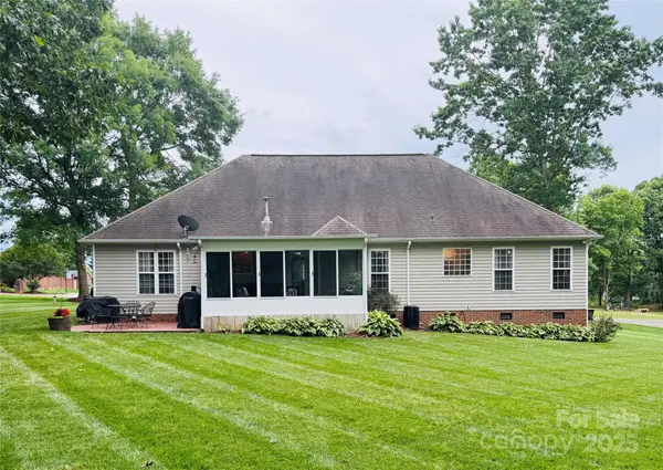 104 Laura CT, Cherryville, NC 28021