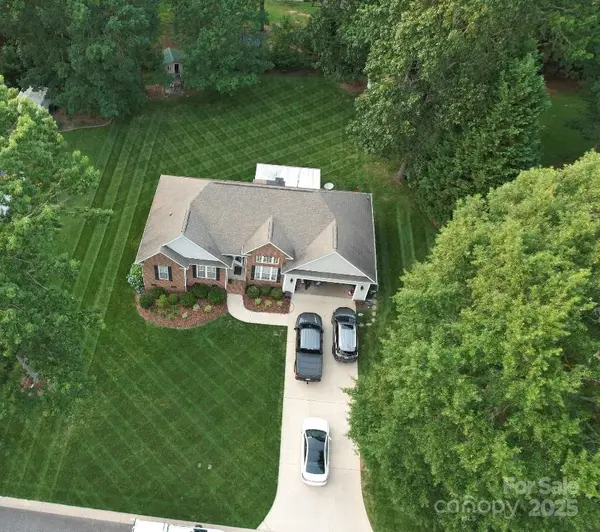 104 Laura CT, Cherryville, NC 28021