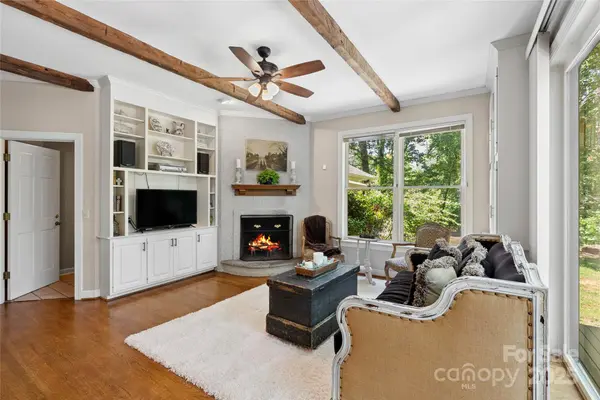 310 Southwood LN, Columbus, NC 28722