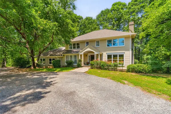 310 Southwood LN, Columbus, NC 28722