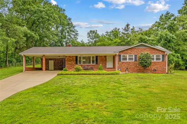44092 Woodhurst RD, New London, NC 28127
