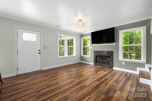 7101 Weavers RUN, Cramerton, NC 28032
