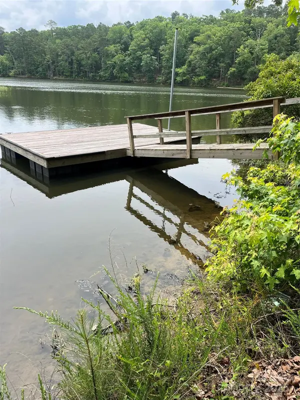 1249 Screech Owl RD, Camden, SC 29020