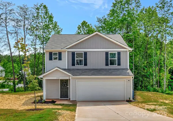 3305 Rian DR, Lenoir, NC 28645