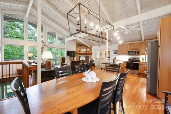 1207 Ridge RD #25, Glade Valley, NC 28627