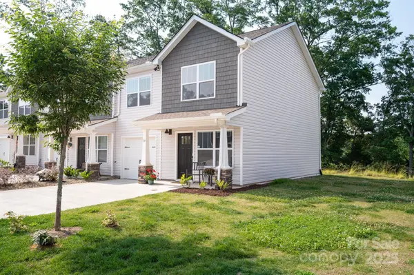 54 Malcolm CT, Candler, NC 28715
