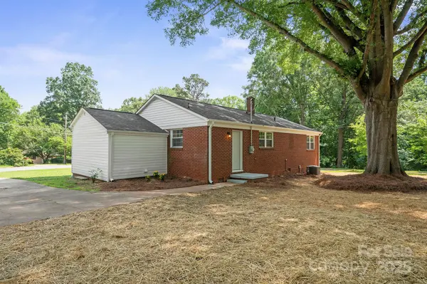 346 Fieldstone CIR, Statesville, NC 28677