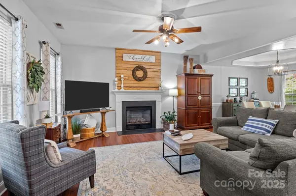 8700 Fox Tail LN, Huntersville, NC 28078