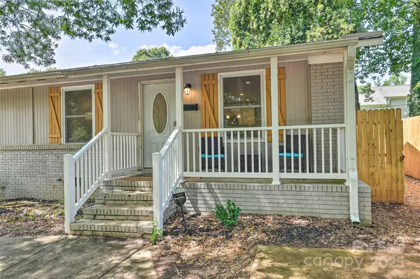 3020 Stancill PL, Charlotte, NC 28205