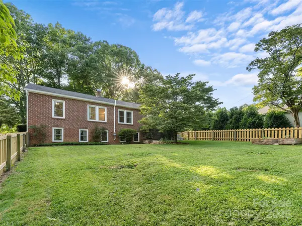 301 Carolina AVE, Brevard, NC 28712