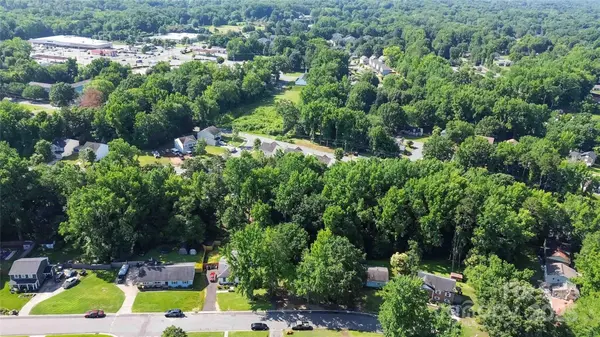 6140 Mayridge DR, Charlotte, NC 28215