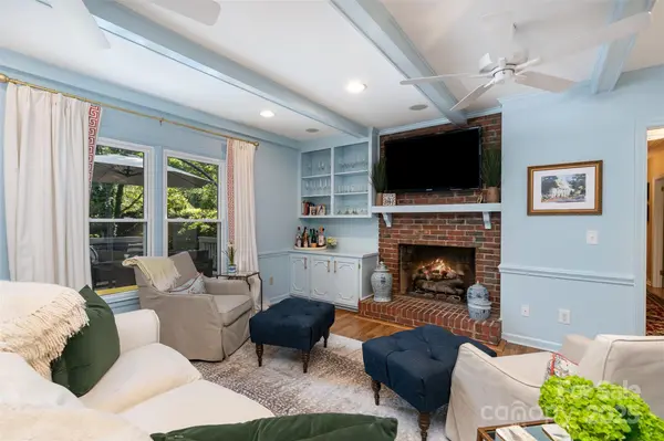 935 Trentle CT, Charlotte, NC 28211