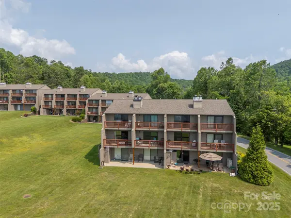 2881 White Oak Mountain RD #D5,  Columbus,  NC 28722