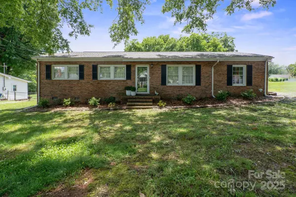 1787 Eastover DR, Mount Pleasant, NC 28124