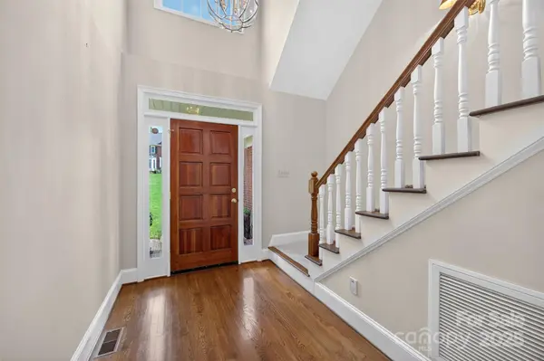803 Woodmoore LN, Kannapolis, NC 28081