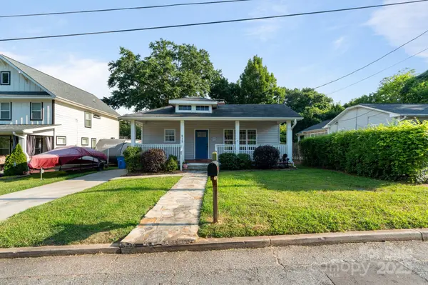 215 Cedar ST, Belmont, NC 28012