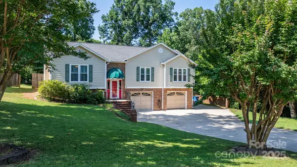 13 Fox Ridge DR, Granite Falls, NC 28630