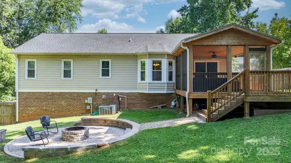 13 Fox Ridge DR, Granite Falls, NC 28630