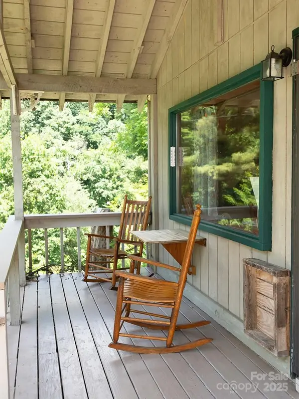 1090 Woolyshot Branch RD, Hot Springs, NC 28743