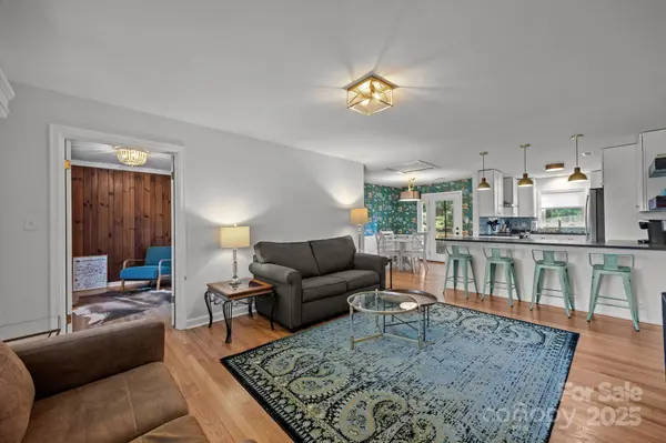 349 Country Club RD #3, Asheville, NC 28804