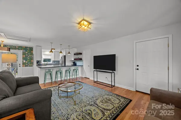 349 Country Club RD #3, Asheville, NC 28804