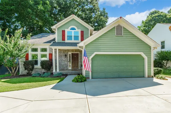 8909 Raven Park DR, Charlotte, NC 28216
