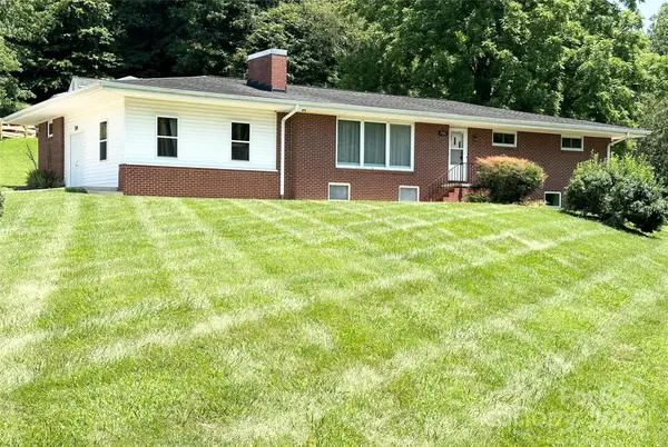 1586 Echo DR, Lenoir, NC 28645