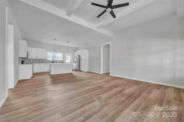 2325 32nd ST NE, Hickory, NC 28601