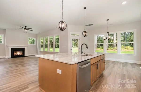 338 Shinnville RD, Mooresville, NC 28115