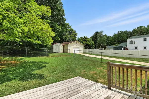608 Azalea LN, China Grove, NC 28023