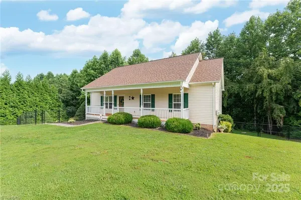 178 Brooklin ST, Wilkesboro, NC 28697