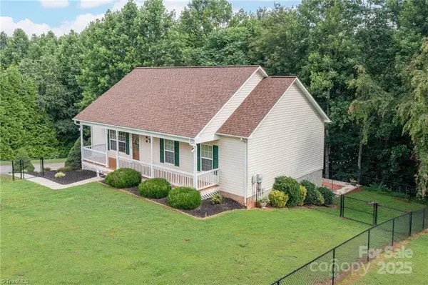 178 Brooklin ST, Wilkesboro, NC 28697