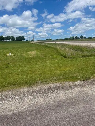 70 SW Fairview DR, Ottawa, KS 66067