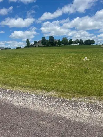 70 SW Fairview DR, Ottawa, KS 66067