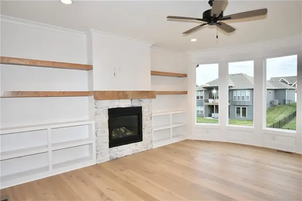 7643 N Sycamore AVE, Kansas City, MO 64158