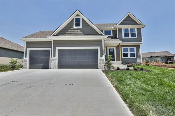 2304 NE Andromada CT, Grain Valley, MO 64029
