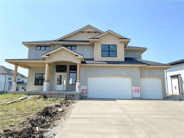 17648 Haskins ST, Overland Park, KS 66013
