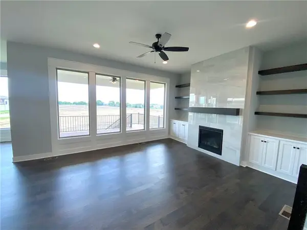 13409 W 177th ST, Overland Park, KS 66013
