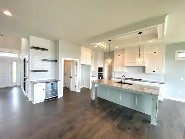13409 W 177th ST, Overland Park, KS 66013